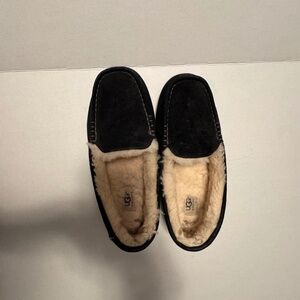 UGG Ansley Slipper Women's Moccasins - Black, US 9